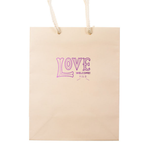ForYourParty's elegant Mimosa Gift Bag with Shiny Amethyst Foil Color has a Love 2 graphic and is good for use in Wedding, Engagement, Bridal Shower themed parties and will add that special attention to detail that cannot be overlooked.