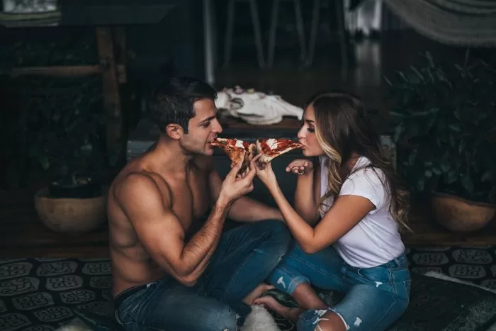 2020 Engagement Photo Shoot Tips for Authentic Pics