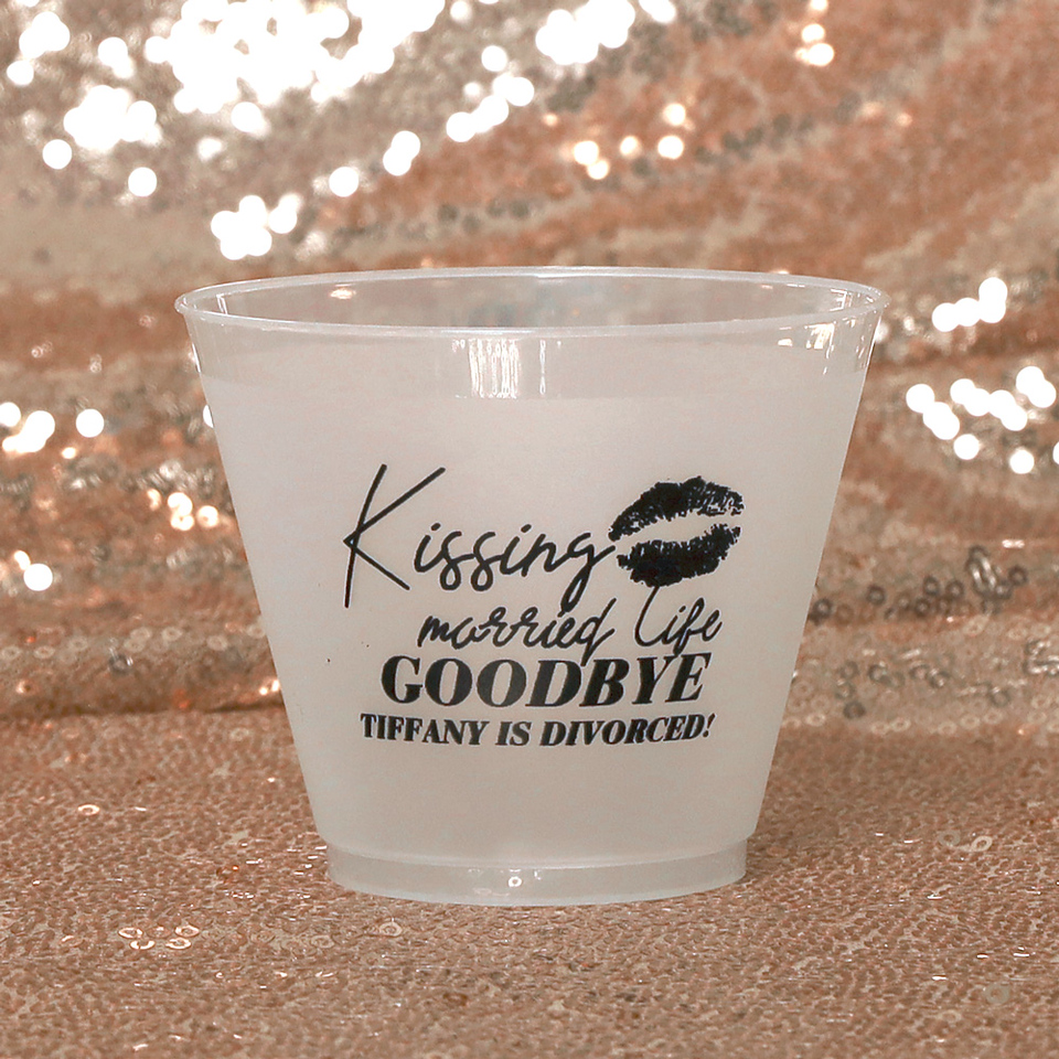 Kissing Married Life Goodbye Divorce Party Cup