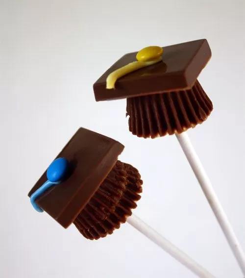 DIY Reeses Graduation Caps