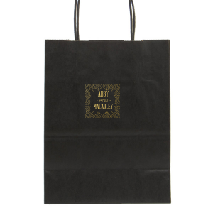 Encase your gifts in botanical elegance with the Elegant Floral Frame Bag, where a tapestry of swirling flourishes forms a lush square frame. Within this intricate border, the couple’s names bloom, turning every favor into a work of art.