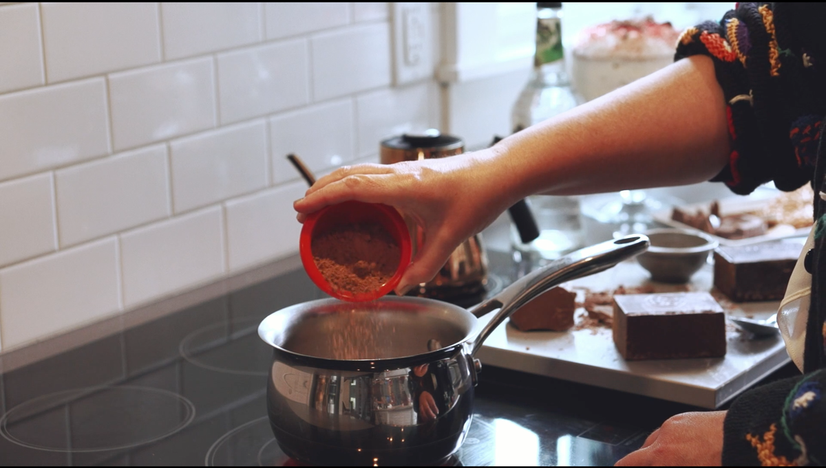 how to make hot chocolate cocktail from scratch