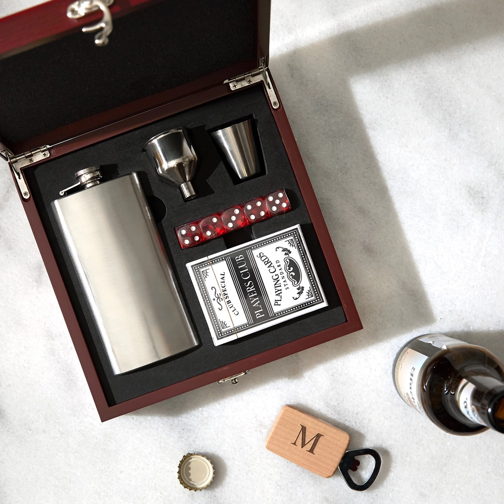 give a custom poker set this Valentine's Day with For Your Party