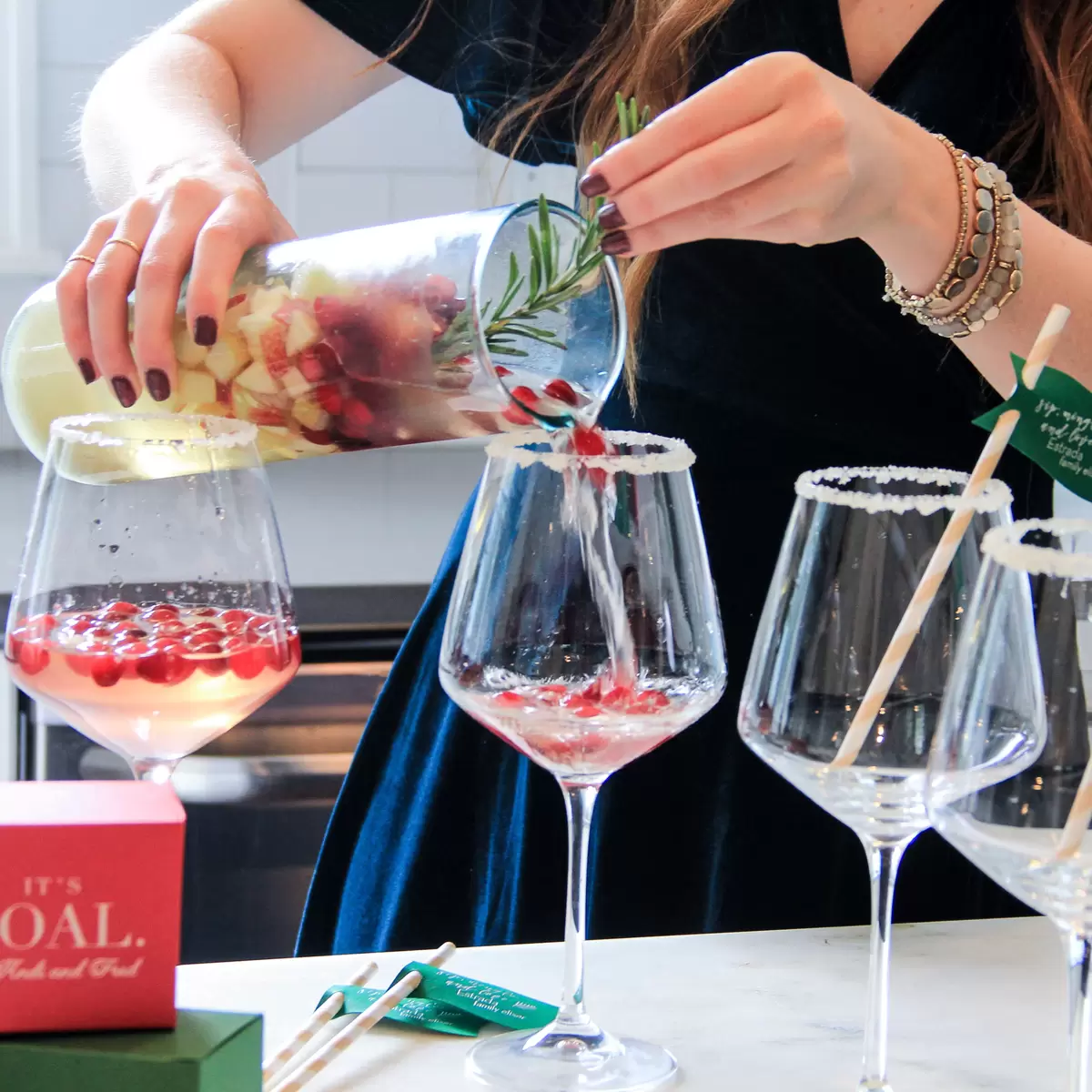 christmas sangria recipe for parties with christmas cocktail napkins