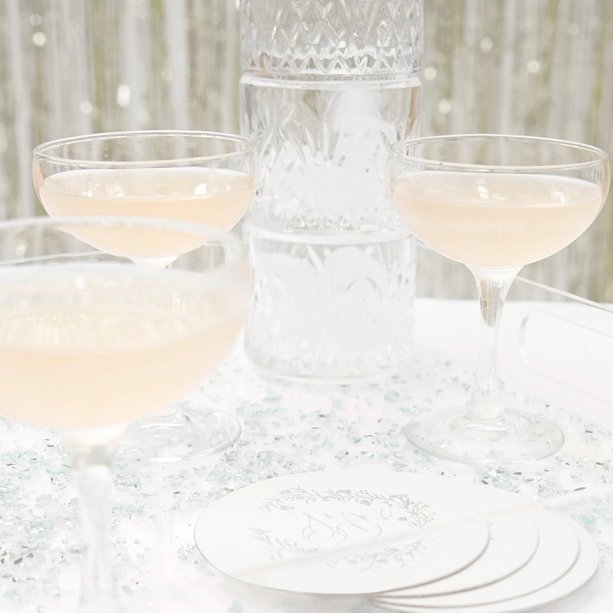 Refreshing Pink Gimlet Cocktail for Winter Cocktail Parties
