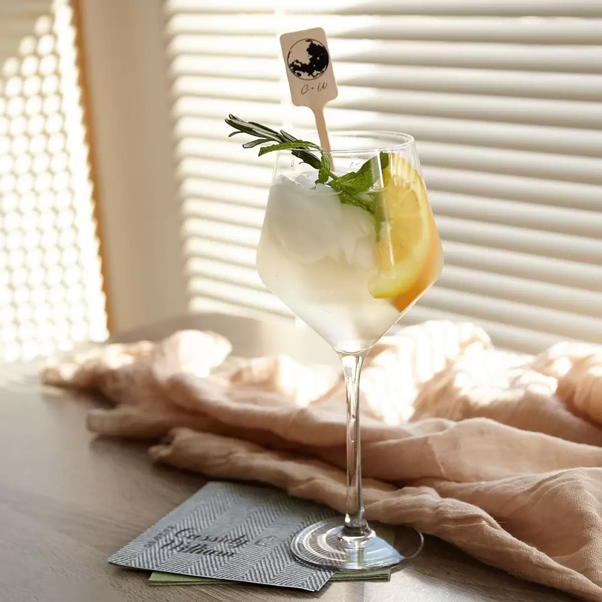 Elderflower Champagne Cocktail